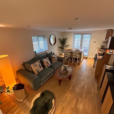 The Annex - Unparalleled Beach Front Luxury Accommodation - Private South West Facing Patio Area - Pet Friendly - Sky - Netflix - Super Fast Wi-Fi - Stones Throw To The Beach Bournemouth Kültér fotó